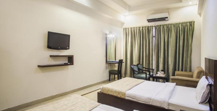 Capital O 15395 Hotel 42 Amritsar Extérieur photo